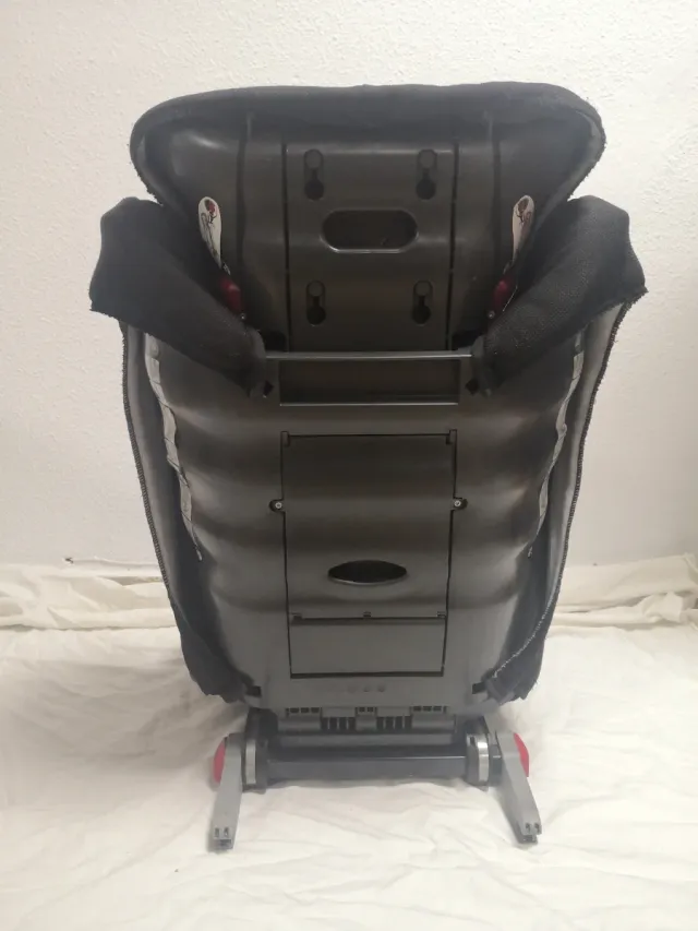 Silla de coche con isofit.