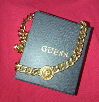 Conjunto Guess Collar, Pulsera y Anillo Dorado
