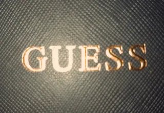 Conjunto Guess Collar, Pulsera y Anillo Dorado
