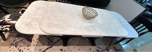 Mesa comedor extensible a 280cms y 8 sillas