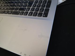 ASUS  15.6 Laptop i7 - 8 GB/ 16GB RAM   WIN11 