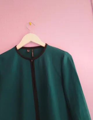 Blusa Mango verde talla XS