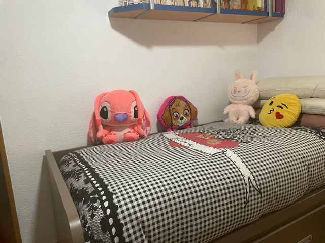 Cama nido beige y rosa