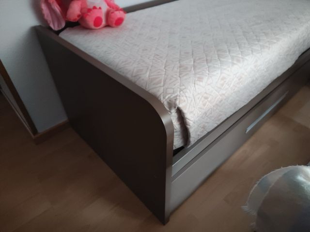 Cama nido beige y rosa