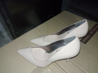 Zapatos de tacón beige mujer un solo uso