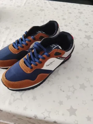 Zapatillas Pepe Jeans 40 pares 400 euros