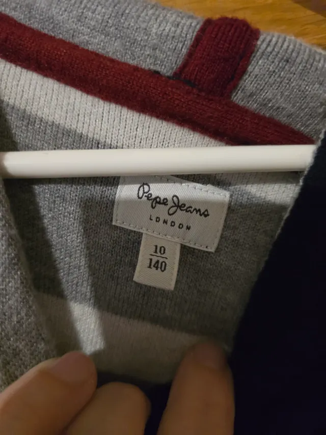 Chaqueta azul marino con botones