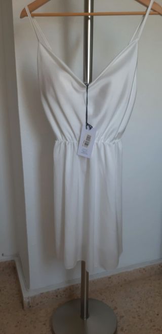 Vestido blanco de verano. Nuevo sin estrenar y con