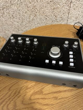 Audient iD44 MKII Interfaz de Audio