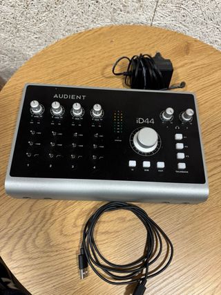 Audient iD44 MKII Interfaz de Audio