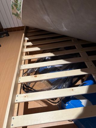 Estructura cama madera con colchón 