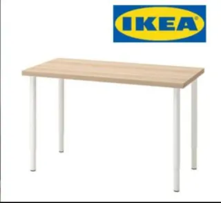 Escritorio Ikea Madera y Metal con patas incluidas