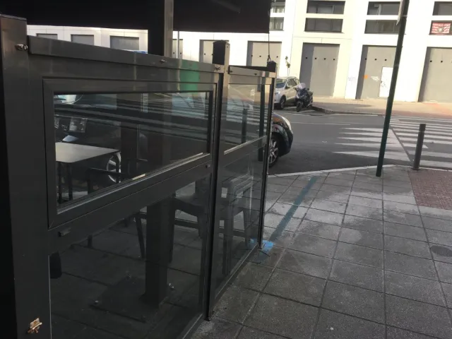 Paneles para terraza de bar