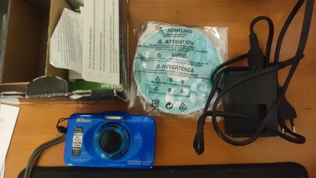 Cámara Nikon COOLPIX Azul aquatica !!