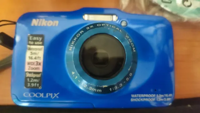 Cámara Nikon COOLPIX Azul aquatica !!