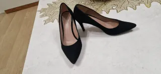 Zapatos de tacón negros ante