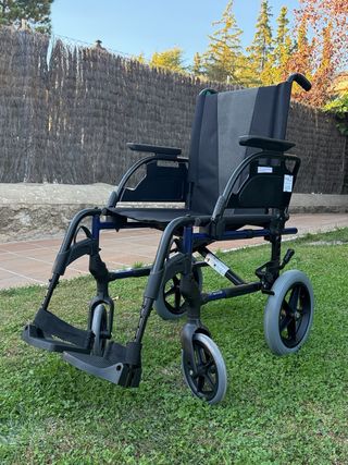 Silla de ruedas casi nueva