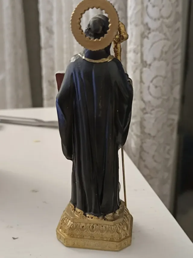 Figura San Benito con Bastón y Libro