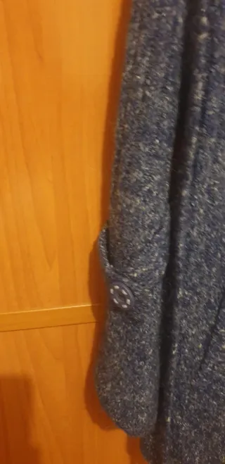 Chaqueta azul y gris