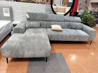 Sofá chaise longue tela gris y beige