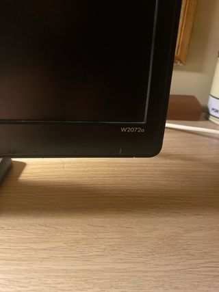 Monitor HP Negro con Adaptador VGA-HDMI