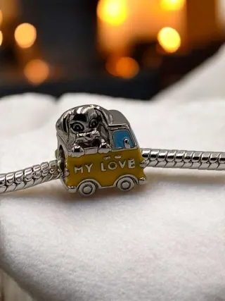 Charm Perrito My Love en Furgoneta Plata S925