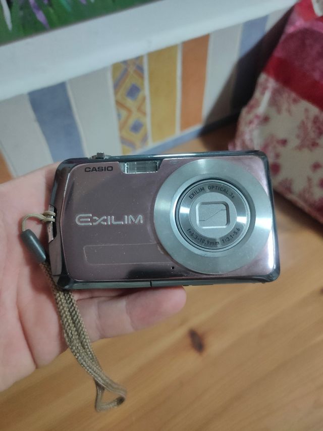 Cámara Digital Casio Exilim Rosa LEER