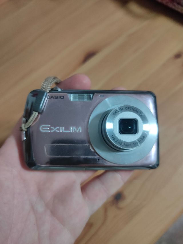 Cámara Digital Casio Exilim Rosa LEER