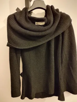 Jersey Zara cuello alto talla L negro