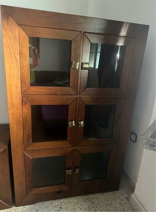 Mueble de salón madera y cristal