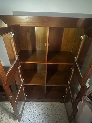 Mueble de salón madera y cristal