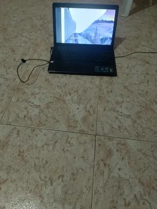 Ordenador portátil negro