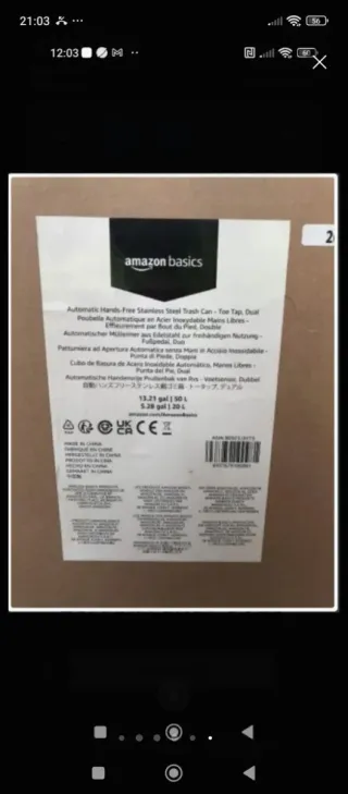 Dos cubos de basura nuevos