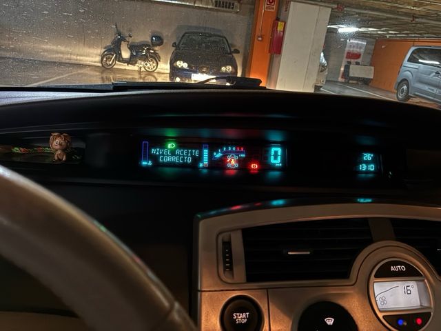 Renault Scenic Previlege 2500€