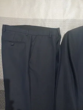 Traje Zara Talla 42 y Camisa Zara Talla M