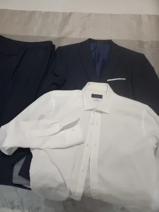 Traje Zara Talla 42 y Camisa Zara Talla M