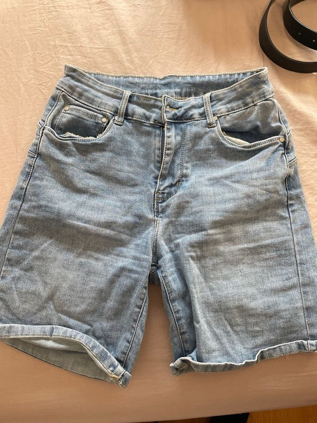 Pantalón tejano corto azul