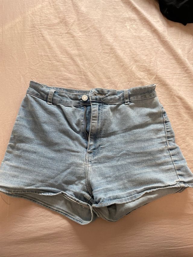 Pantalones cortos vaqueros Bershka