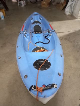 Kayak Bic Azul con carrito resistente