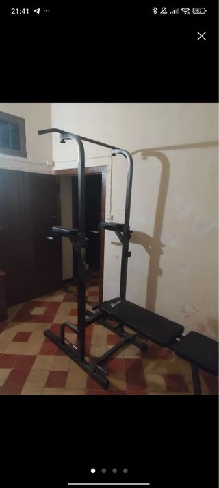 Máquina de musculación y press banca