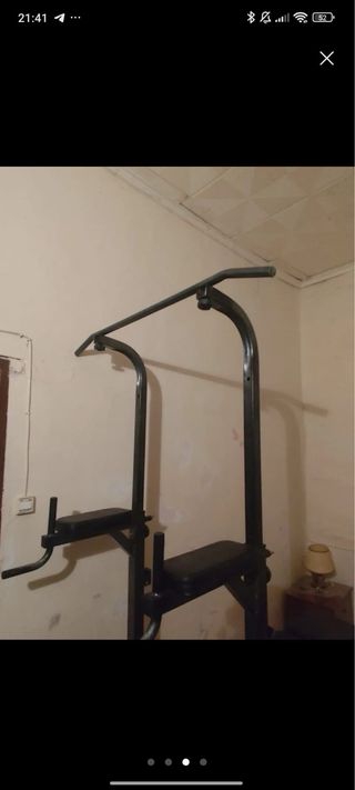 Máquina de musculación y press banca