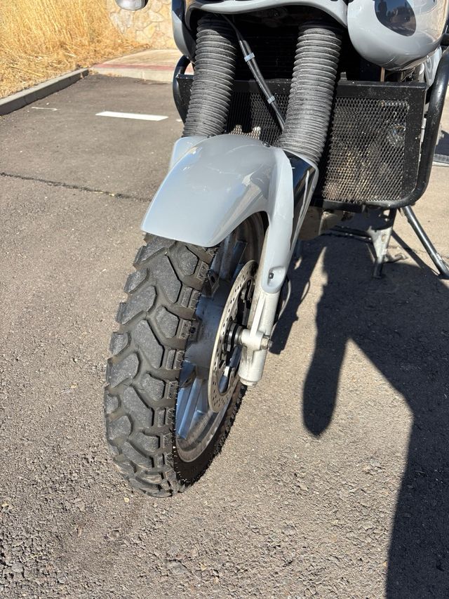 Triumph Tiger 955i Gris