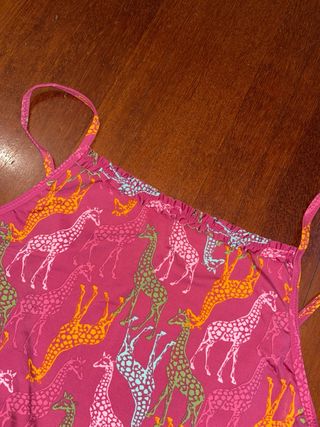 Bañador rosa con jirafas 