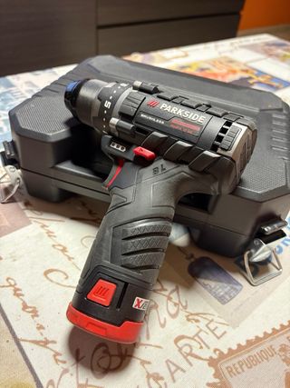 Taladro Parkside 12V con cargador