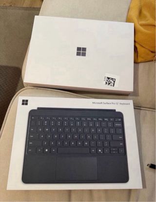 Microsoft Surface Pro 12” 2025