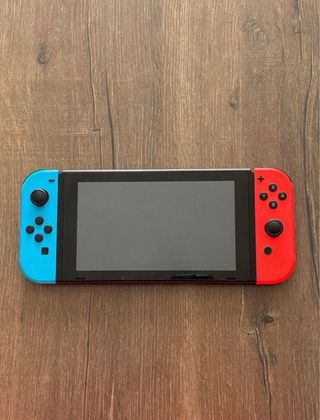 Nintendo Switch + 2 juegos