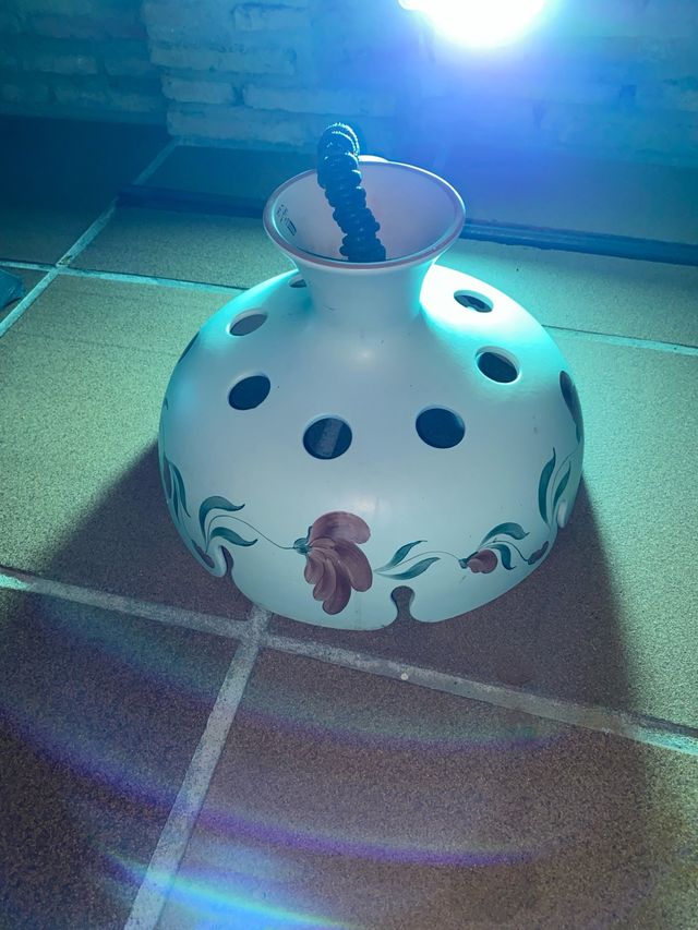 Lámpara de cerámica decorada pintada a mano