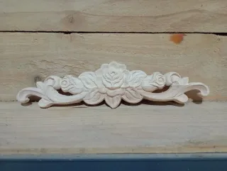 Fregio in legno decorativo floreale
