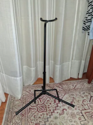 Soporte para guitarra negro