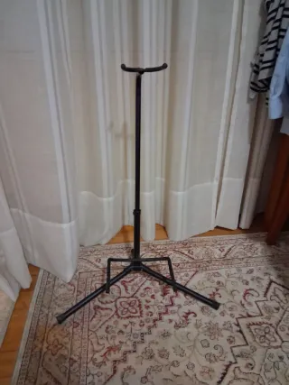 Soporte para guitarra negro